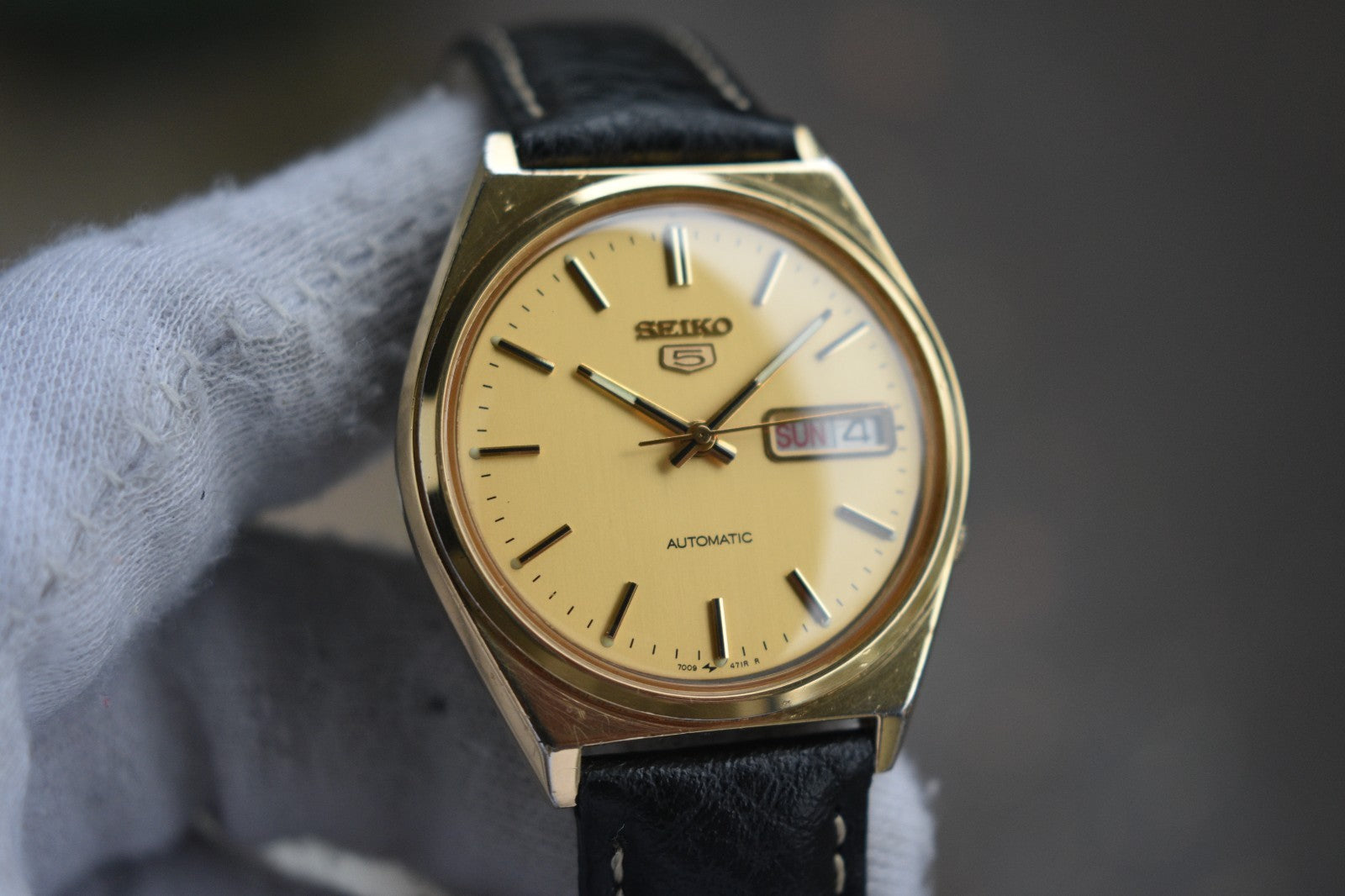 f9ec617e-c034-402d-8471-cd92e9f4d45c