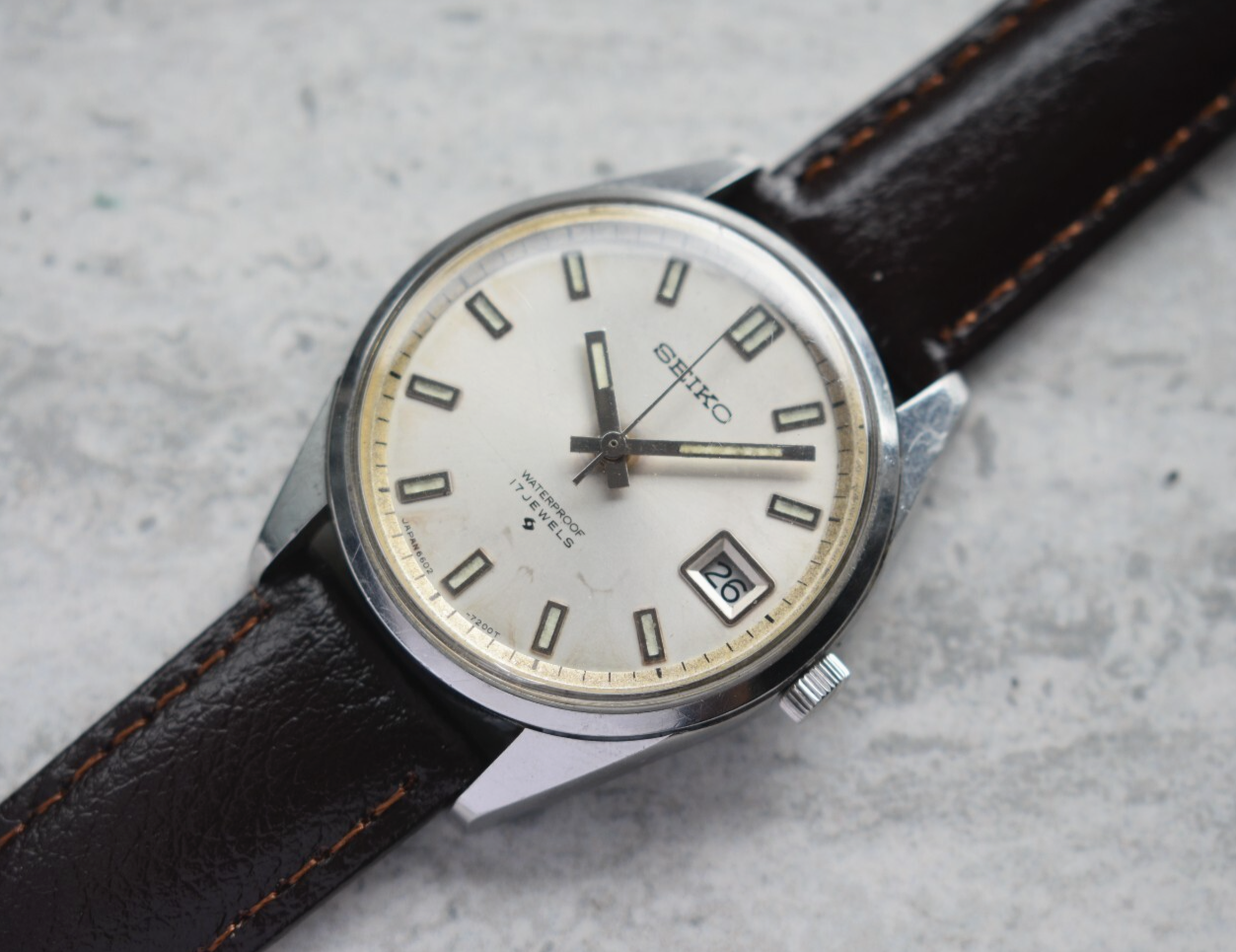 March 1970 Rare Vintage Seiko Date Mechanical Sunburst Dial Leather Dress Watch