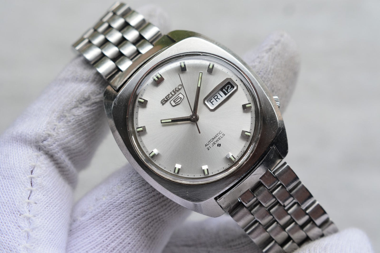 December 1968 Rare Vintage Seiko 6119 Automatic Bracelet Silver Sunburst Watch