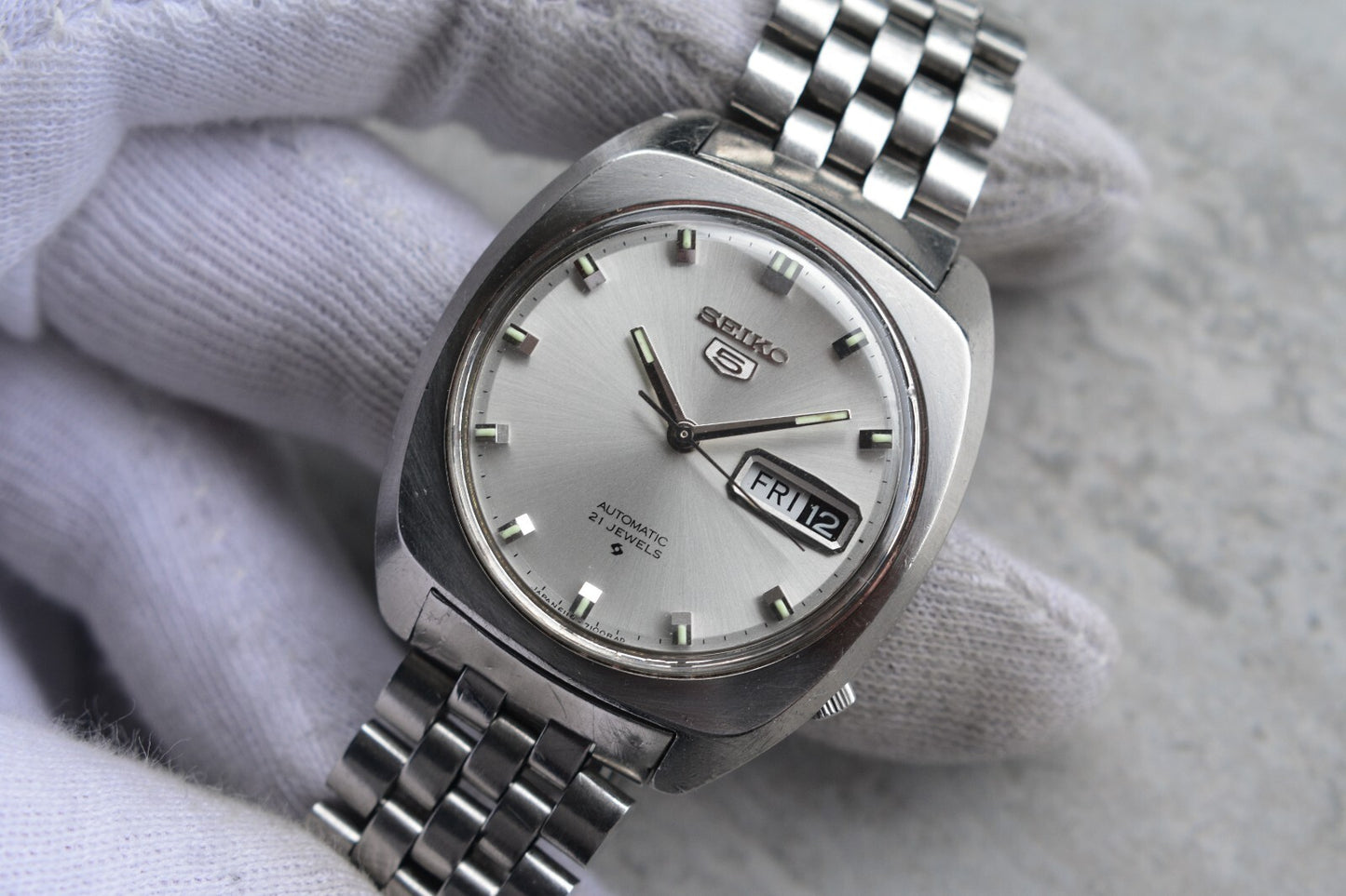 December 1968 Rare Vintage Seiko 6119 Automatic Bracelet Silver Sunburst Watch