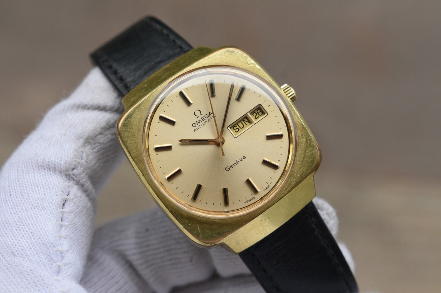 1973 Vintage Omega Gold Rare Men's Automatic Dress Watch Geneve Date Leather