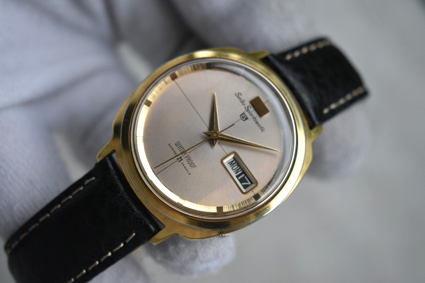 220dbd4d-b9cb-4a9e-819e-a29b26c69b74