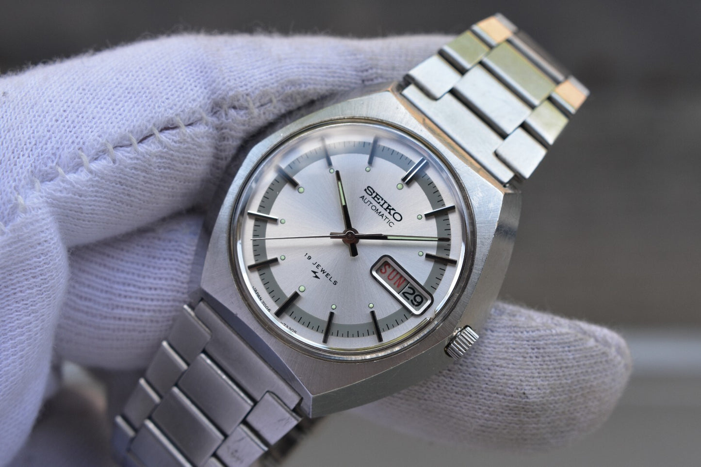 December 1974 Rare Vintage Seiko 7006  Automatic Bracelet Silver Sunburst Watch