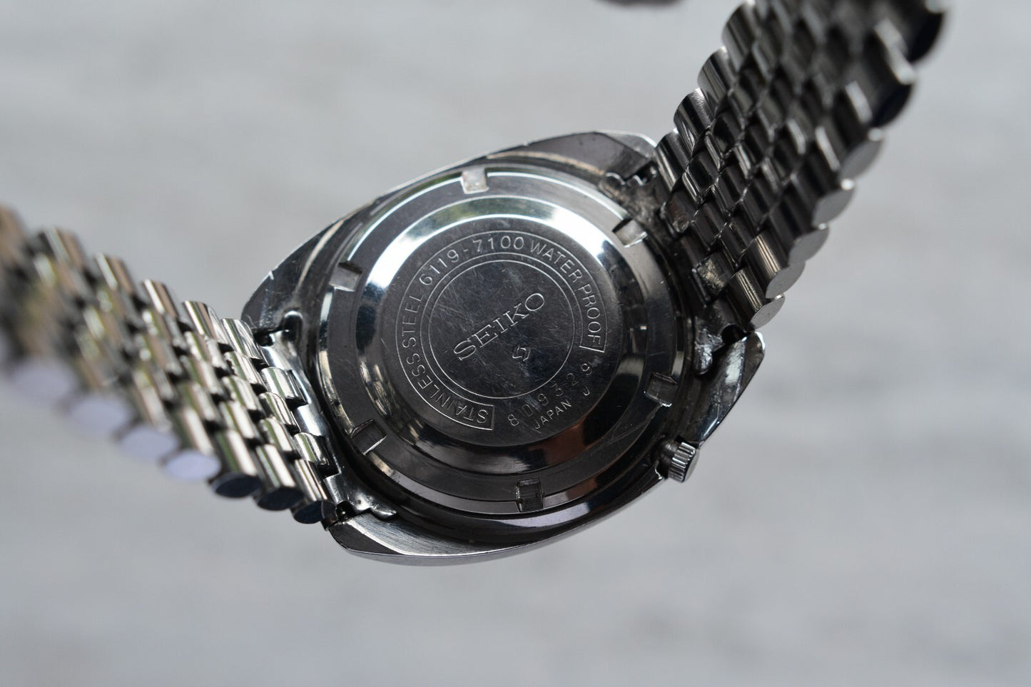 December 1968 Rare Vintage Seiko 6119 Automatic Bracelet Silver Sunburst Watch