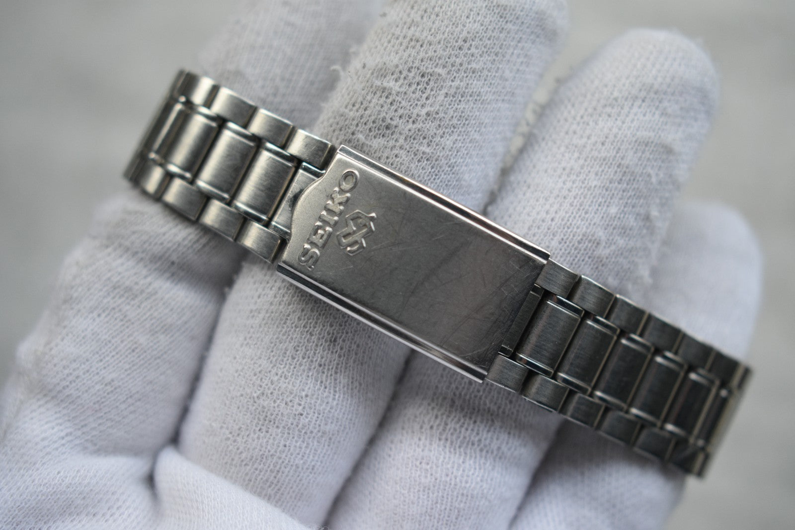 fa57f2dd-7d89-4d26-9b79-5f4bf6c17ec4