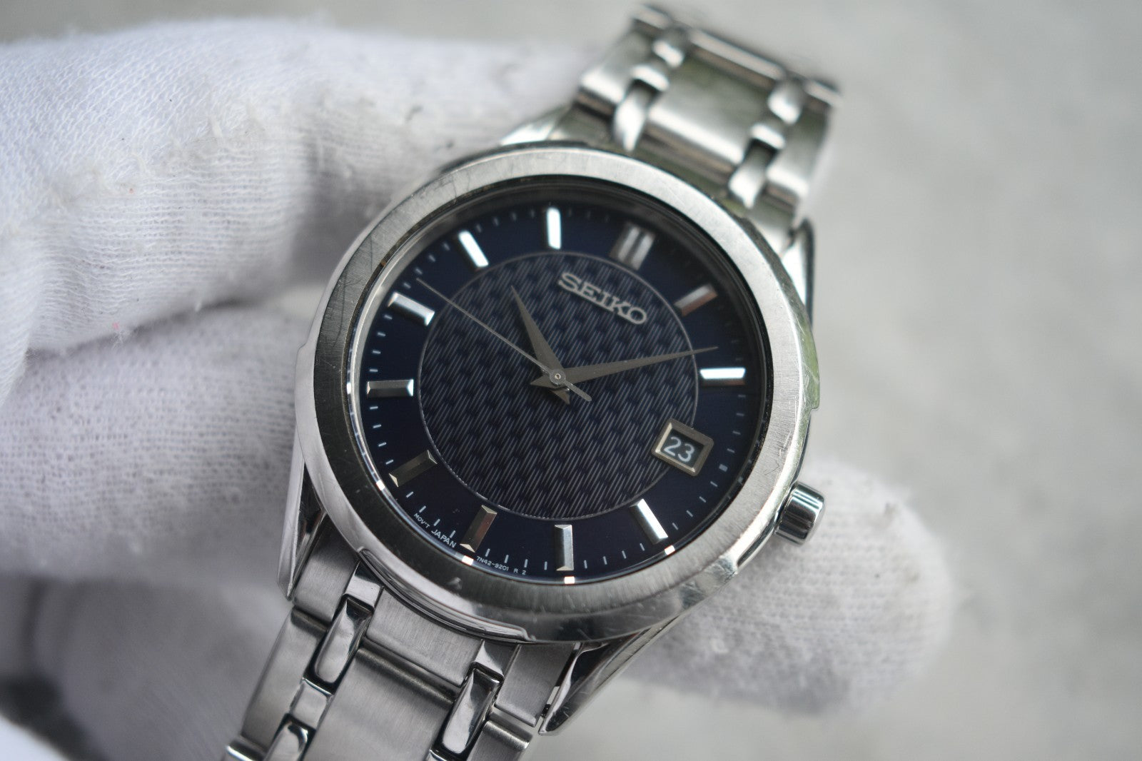 fb73a769-88ea-415d-945c-79a3e3930bfa