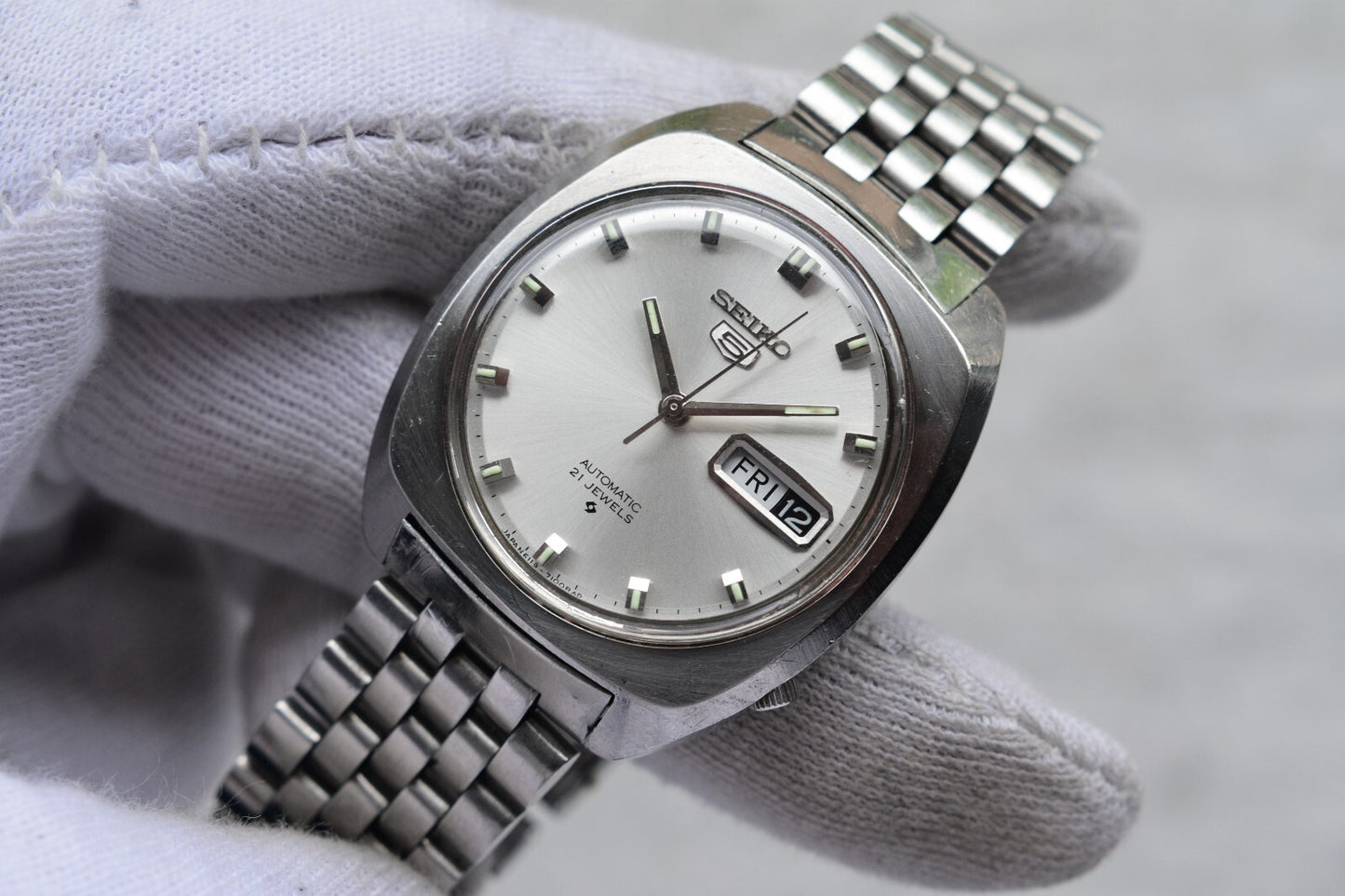 December 1968 Rare Vintage Seiko 6119 Automatic Bracelet Silver Sunburst Watch
