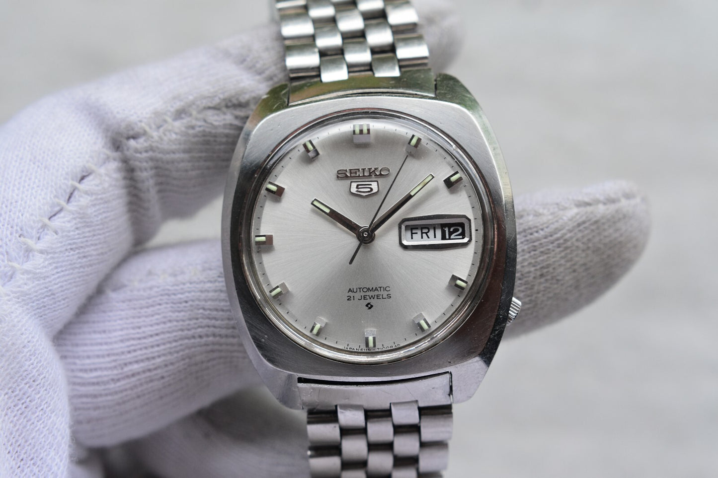 December 1968 Rare Vintage Seiko 6119 Automatic Bracelet Silver Sunburst Watch
