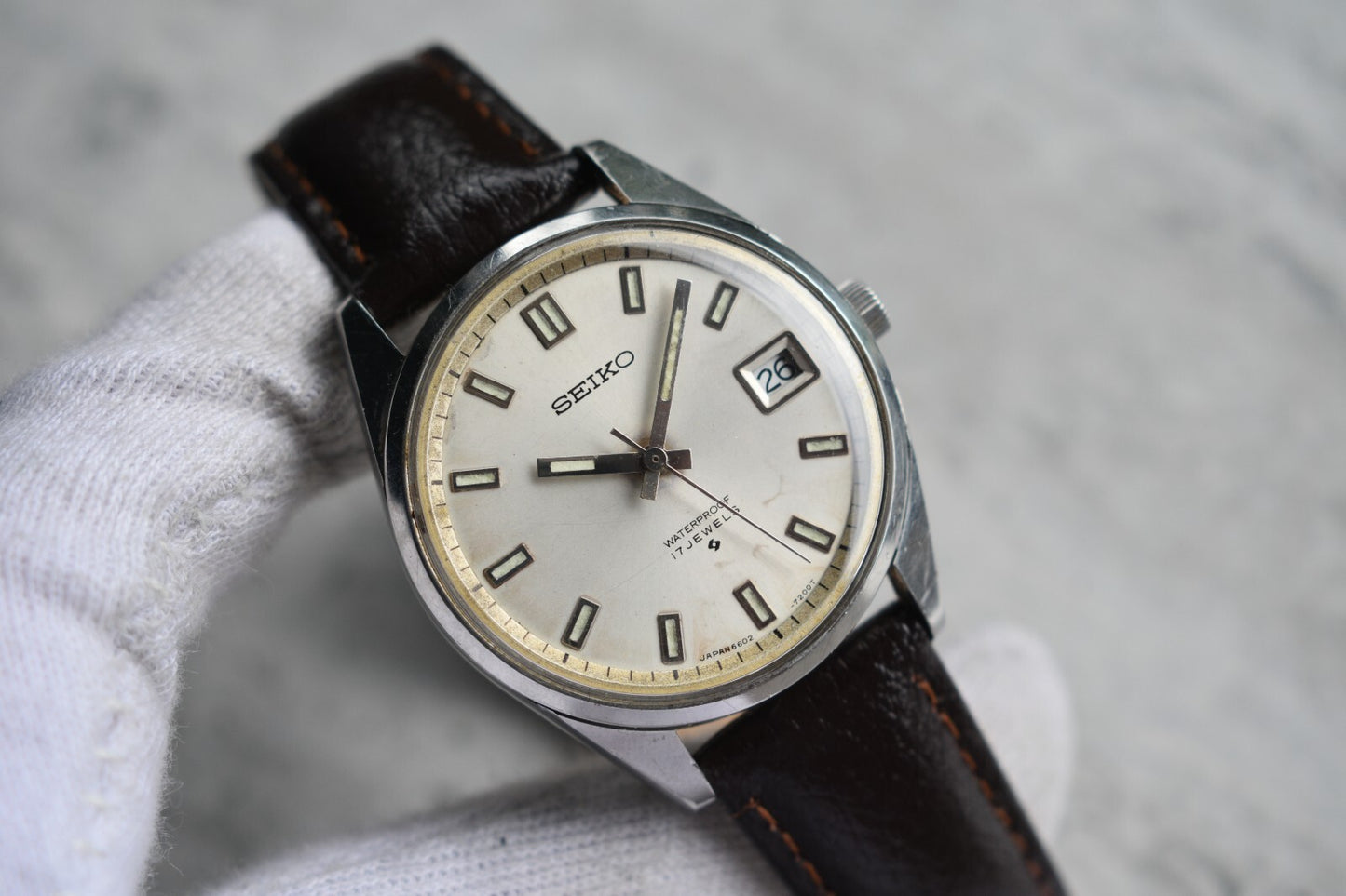 March 1970 Rare Vintage Seiko Date Mechanical Sunburst Dial Leather Dress Watch