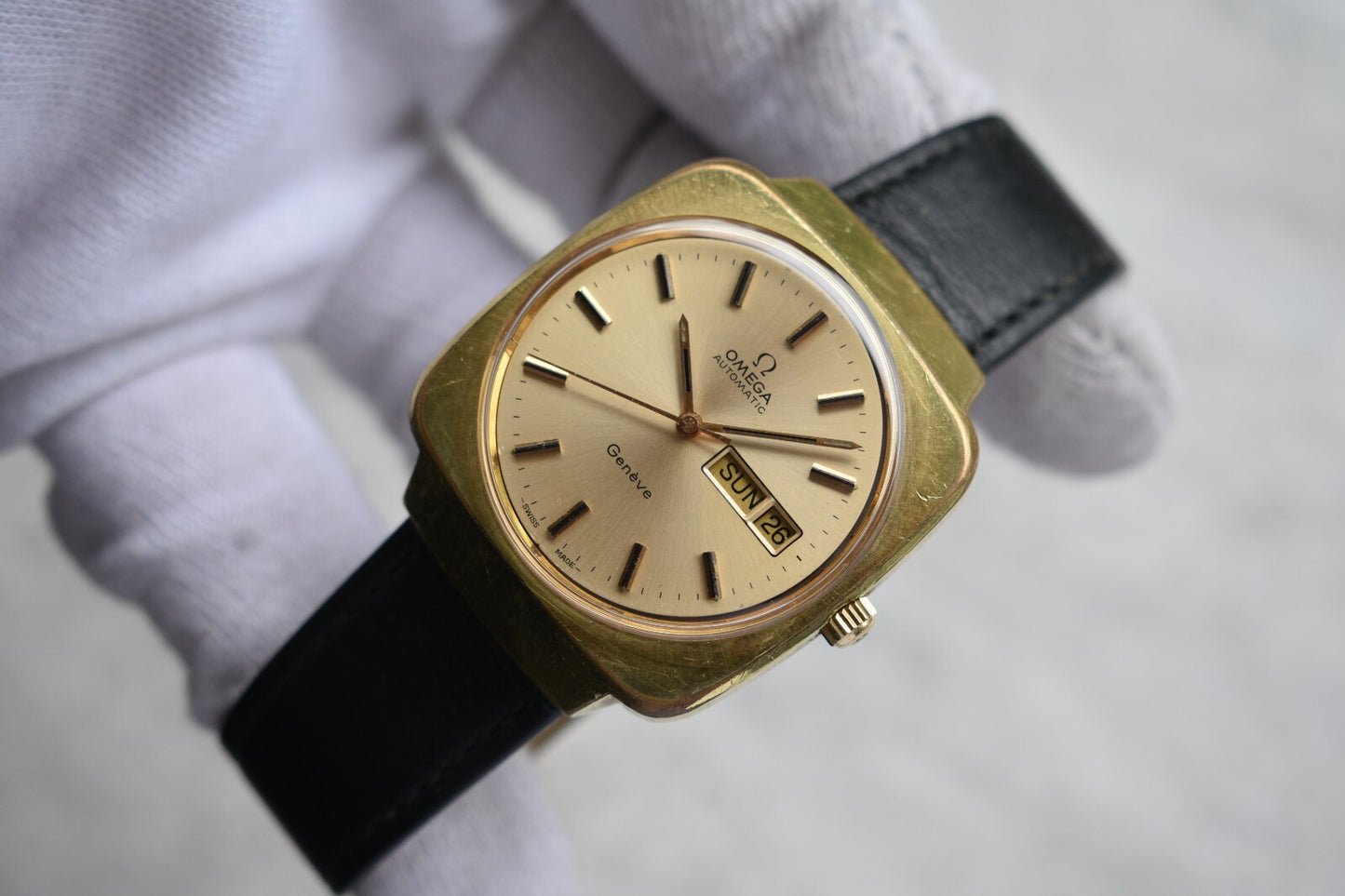 1973 Vintage Omega Gold Rare Men's Automatic Dress Watch Geneve Date Leather