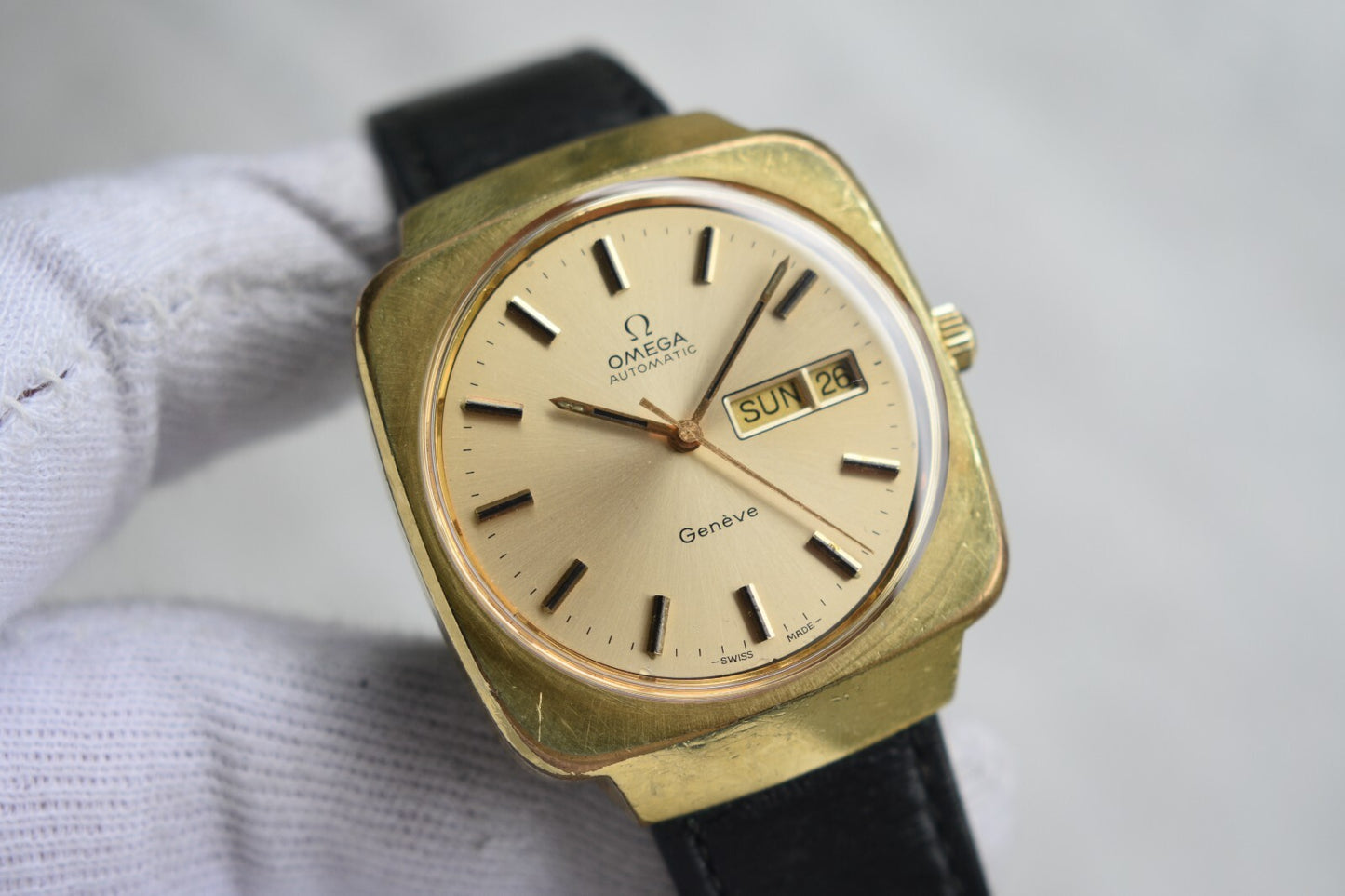 1973 Vintage Omega Gold Rare Men's Automatic Dress Watch Geneve Date Leather