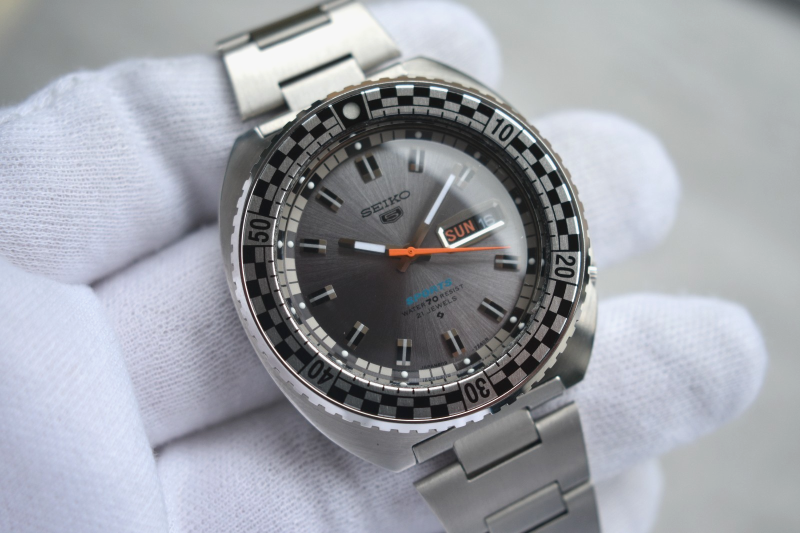edc7503e-c4f1-4629-bb55-8b7f4559dfe5